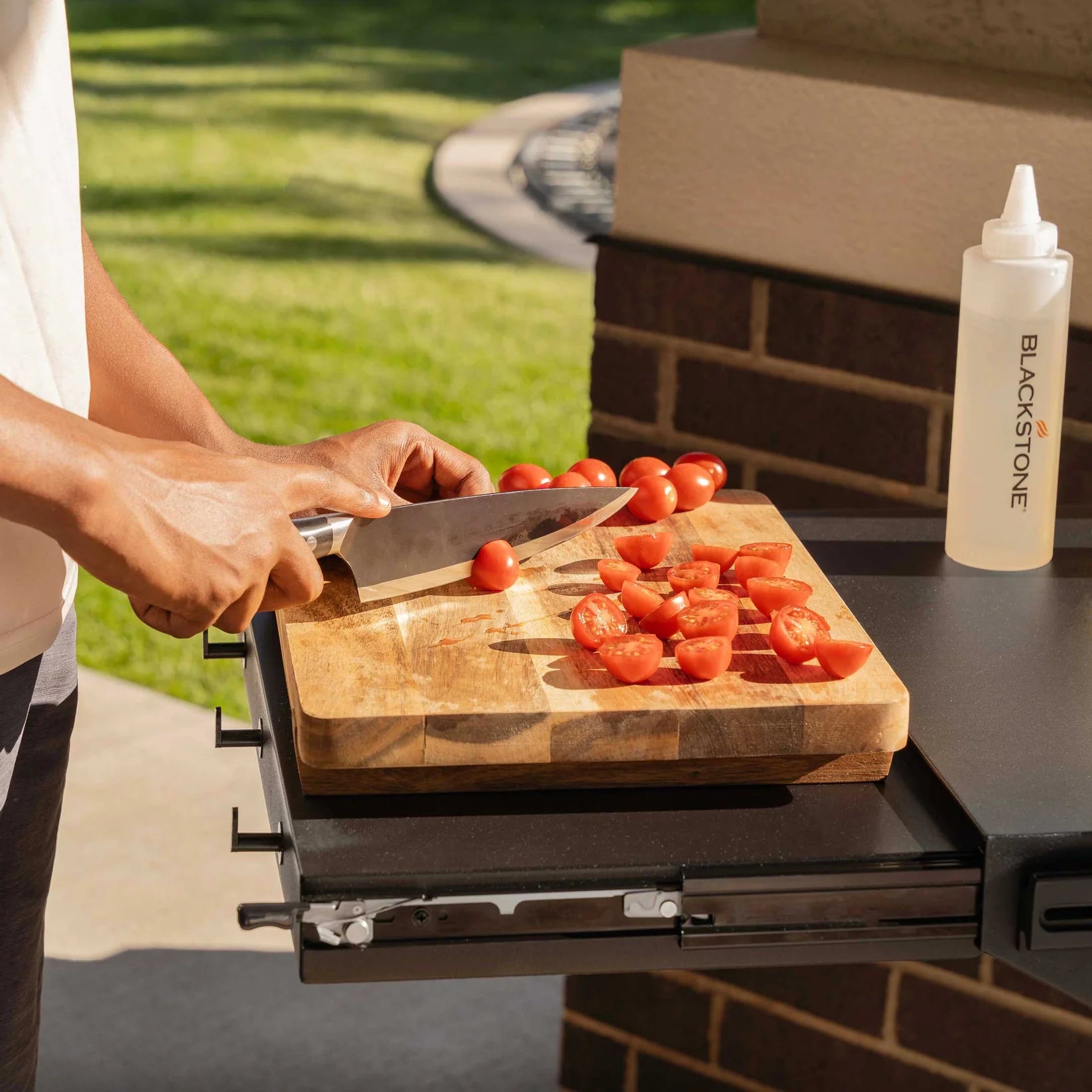 Grătar tip plită pe gaz Blackstone 36” Iron Forged, cu capac